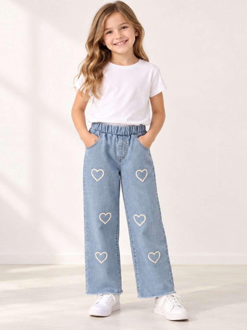 SHEIN Light Blue Heart Design Kids' Jeans 10y